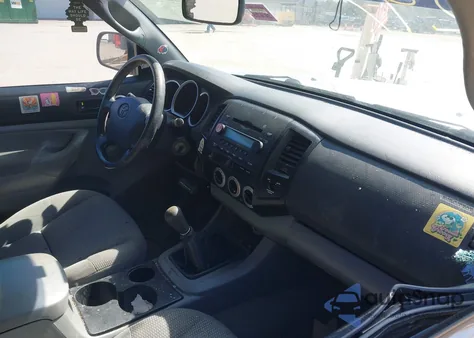 2008 Toyota Tacoma z USA, uszkodzony, nr VIN 5TETX22N08Z552705